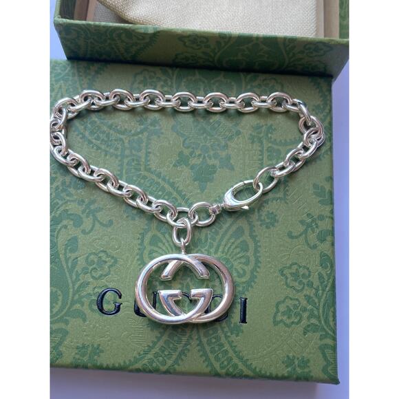 Gucci Interlocking GG Logo Bracelet 7" - Picture 2 of 6